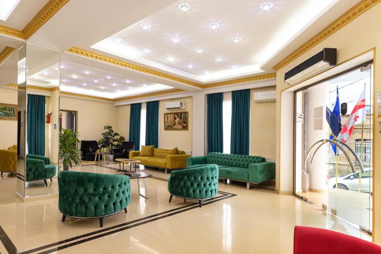 Hotel Grand Palace Tbiliszi Kültér fotó