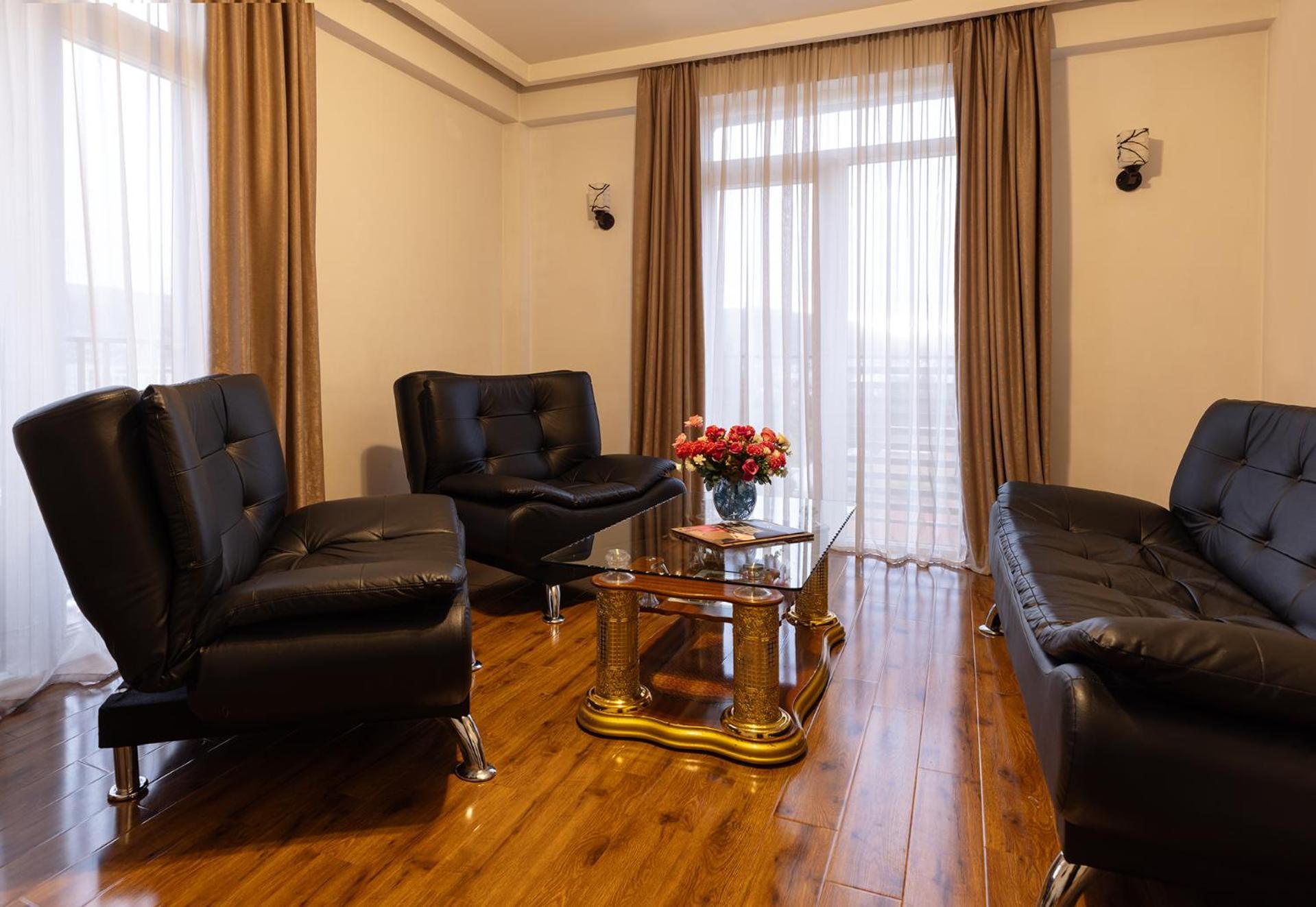 Hotel Grand Palace Tbiliszi Kültér fotó