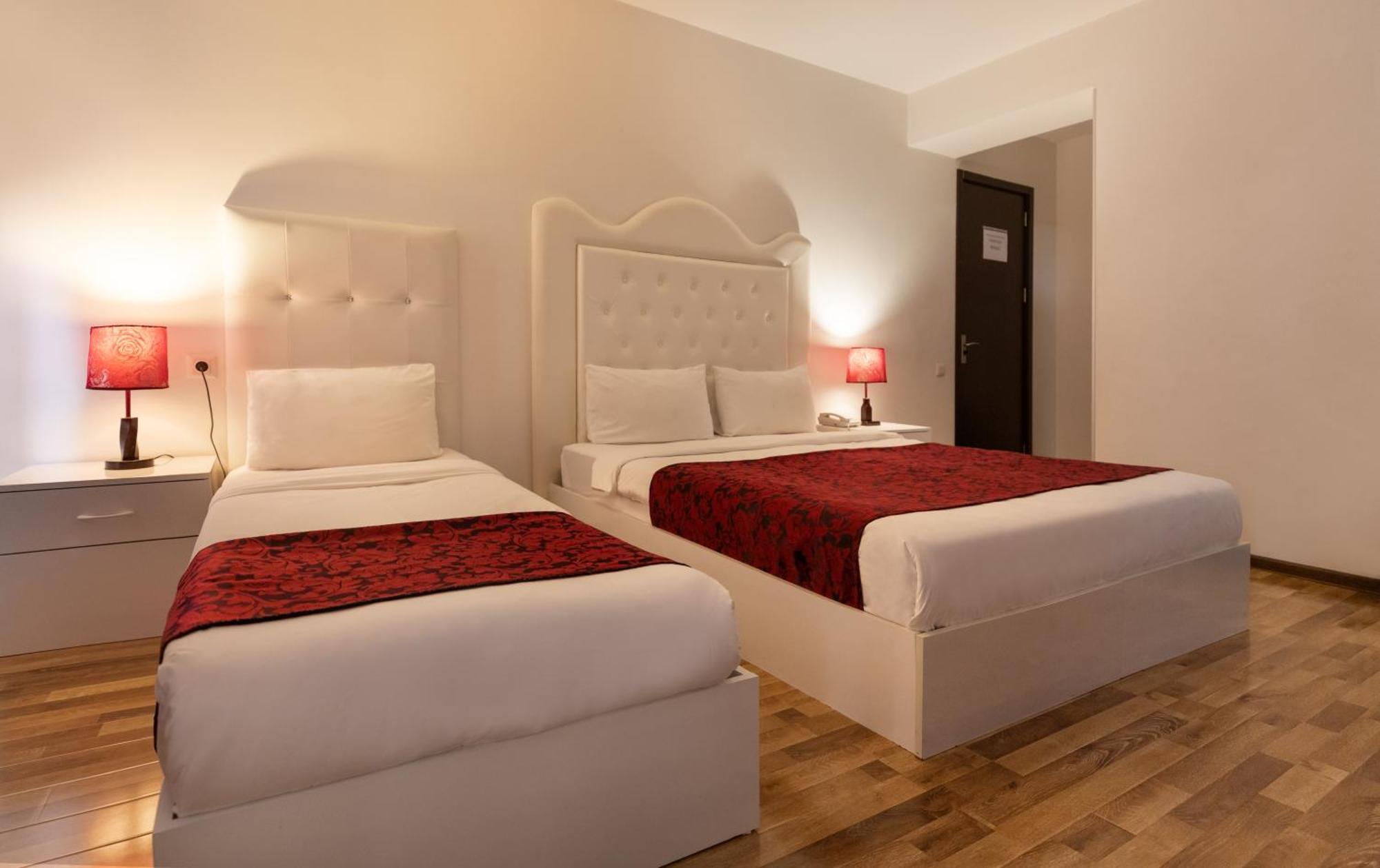 Hotel Grand Palace Tbiliszi Szoba fotó