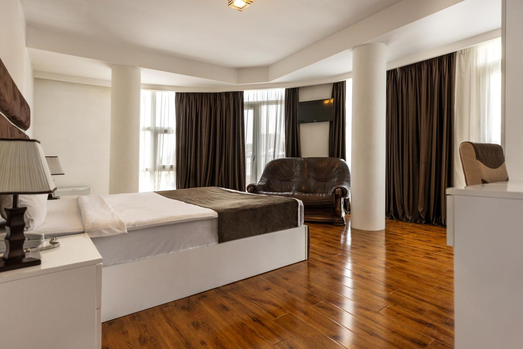 Hotel Grand Palace Tbiliszi Szoba fotó