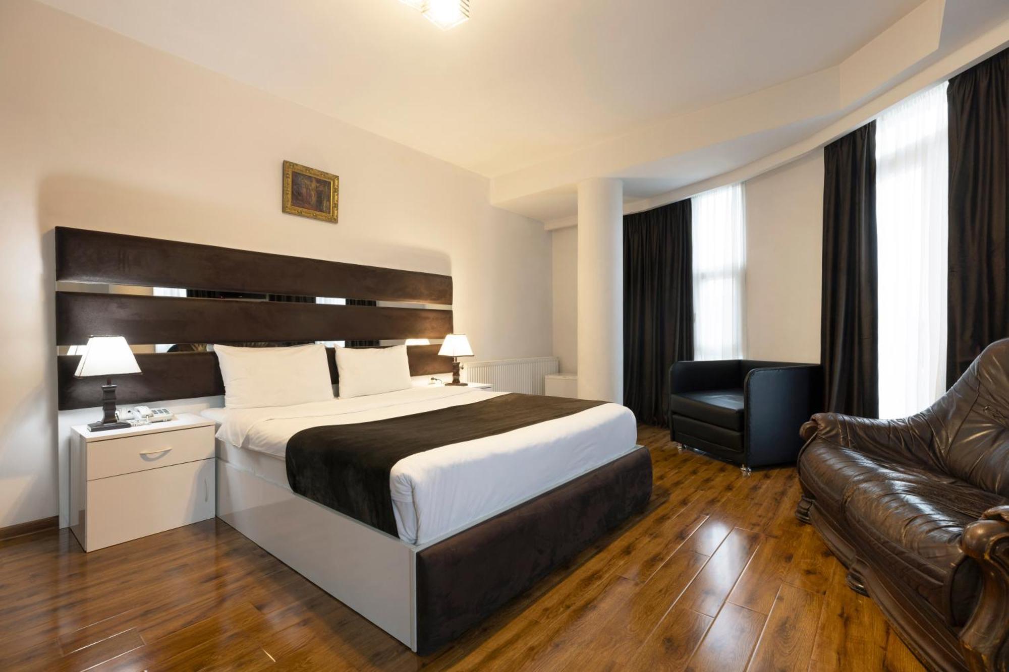 Hotel Grand Palace Tbiliszi Szoba fotó