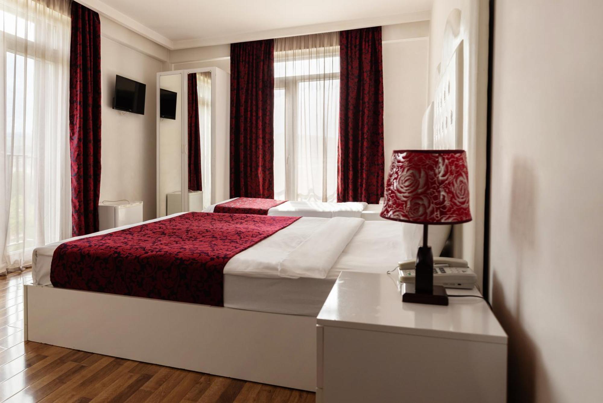 Hotel Grand Palace Tbiliszi Szoba fotó