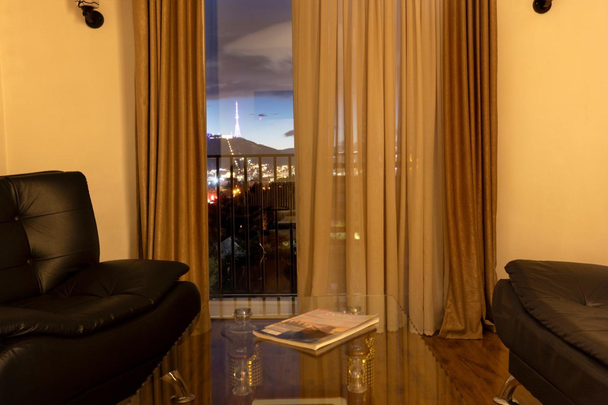 Hotel Grand Palace Tbiliszi Szoba fotó